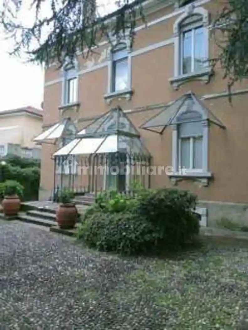 Villa in vendita a Saronno