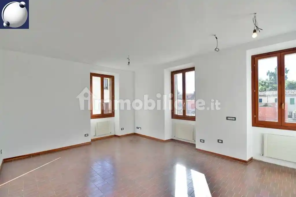 Appartamento in vendita a Lambrugo