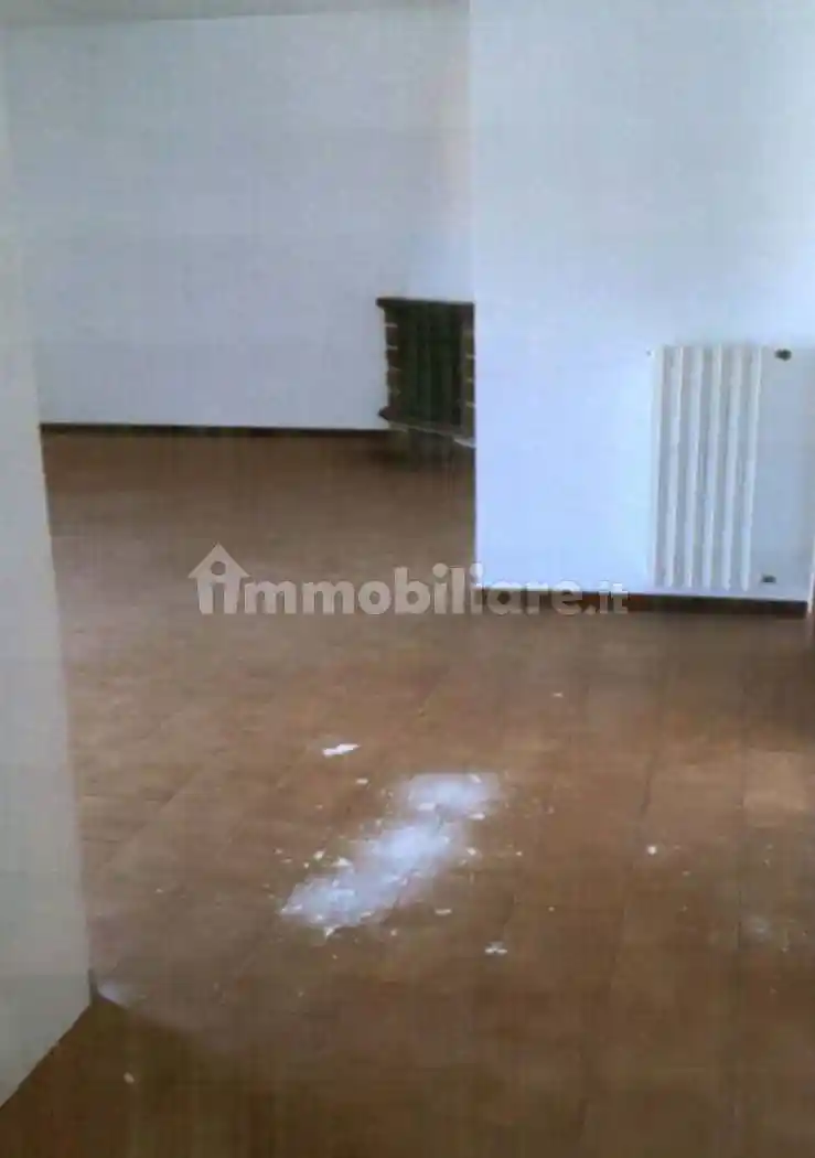 Appartamento in vendita a Cappelle sul Tavo