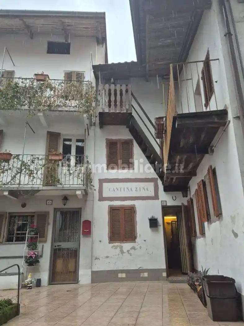 Casa indipendente in vendita a Strona