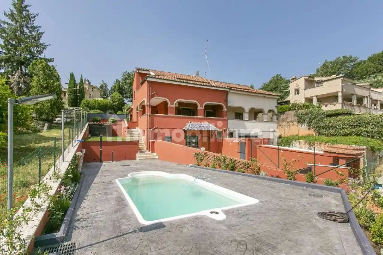 Villa in vendita a Rignano Flaminio