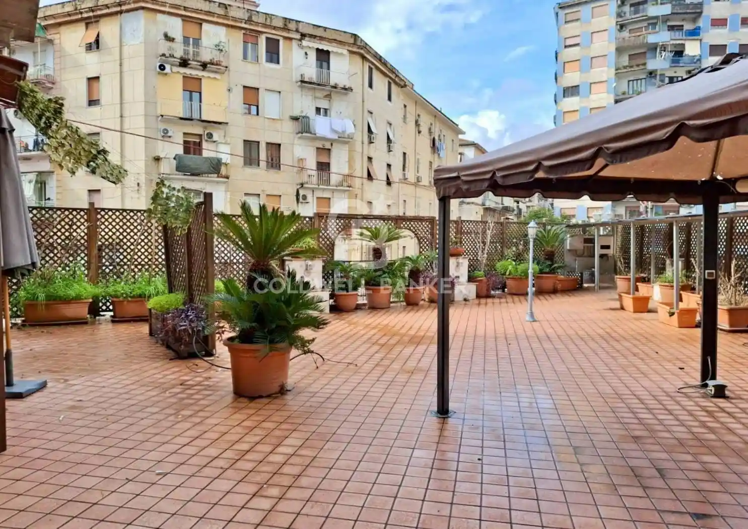 Appartamento in vendita a Napoli