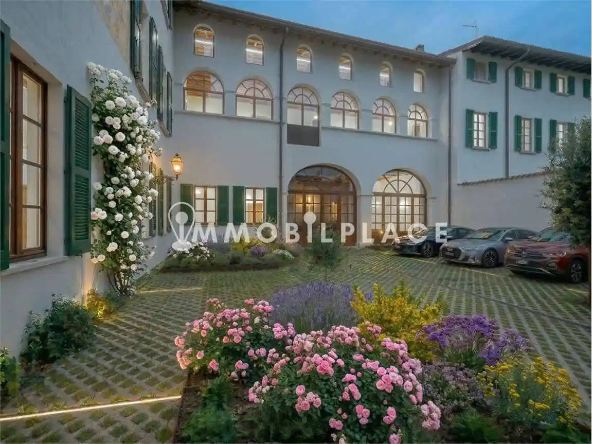 Palazzo - Edificio in vendita a Carpenedolo