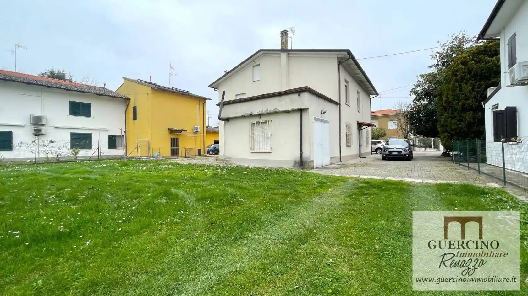 Villa in vendita a Cento