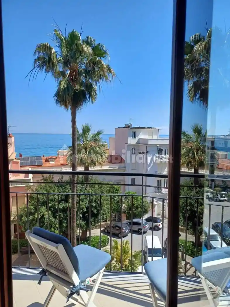 Appartamento in affitto a Alassio