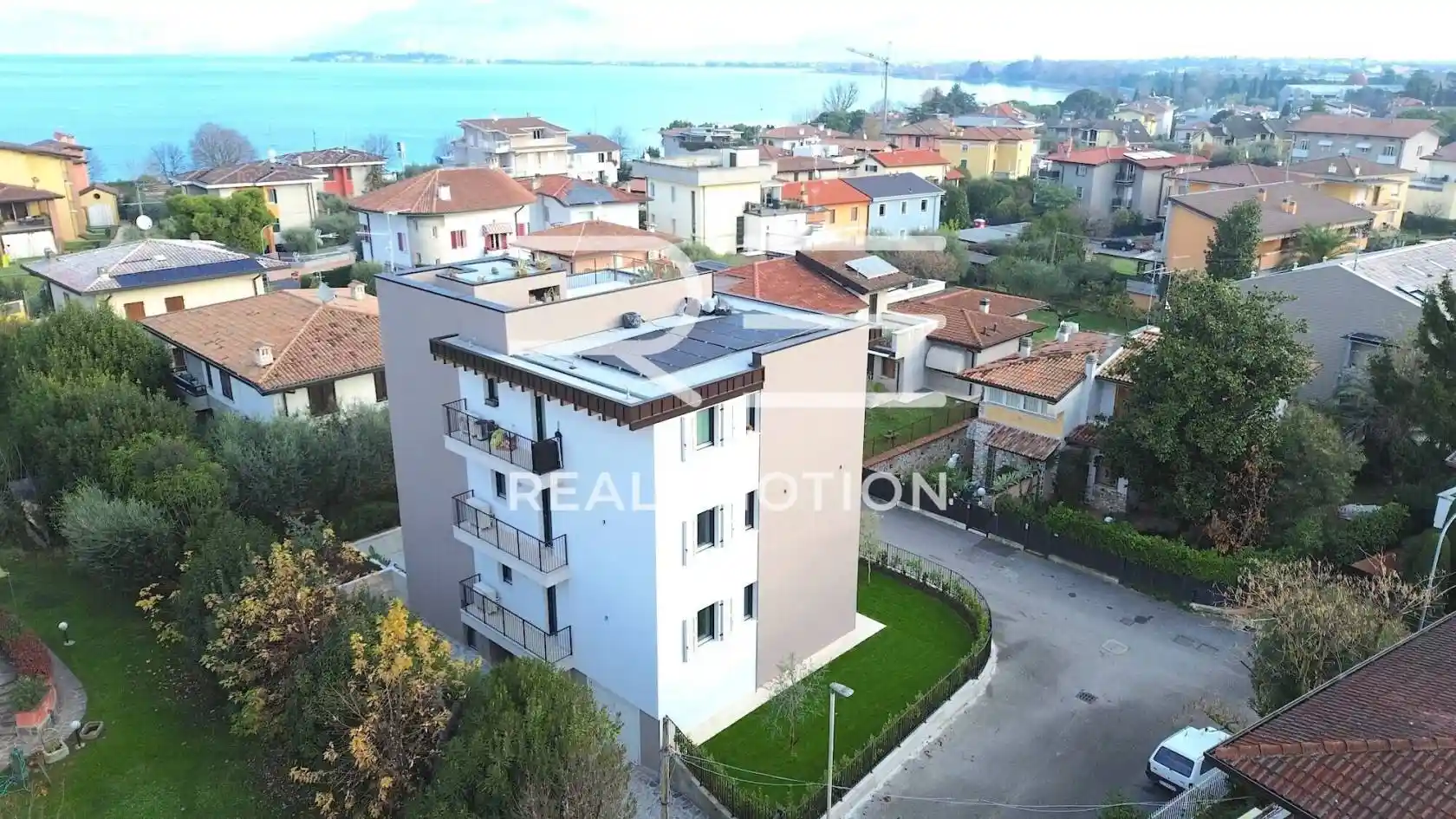 Appartamento in vendita a Desenzano del Garda