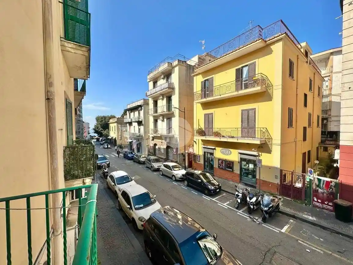 Appartamento in affitto a Pozzuoli