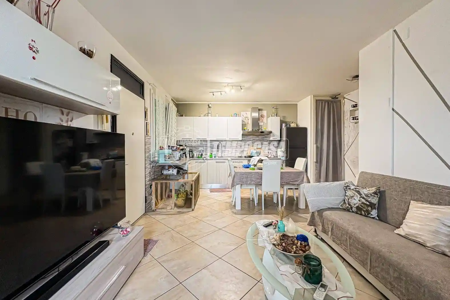 Appartamento in vendita a Borghi