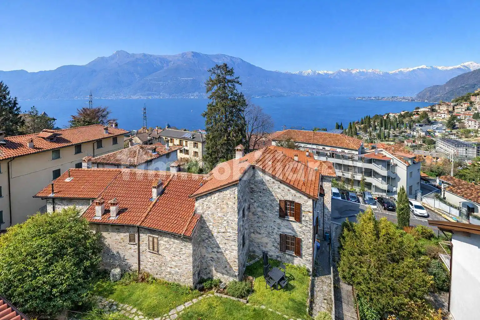 Casa indipendente in vendita a Bellano