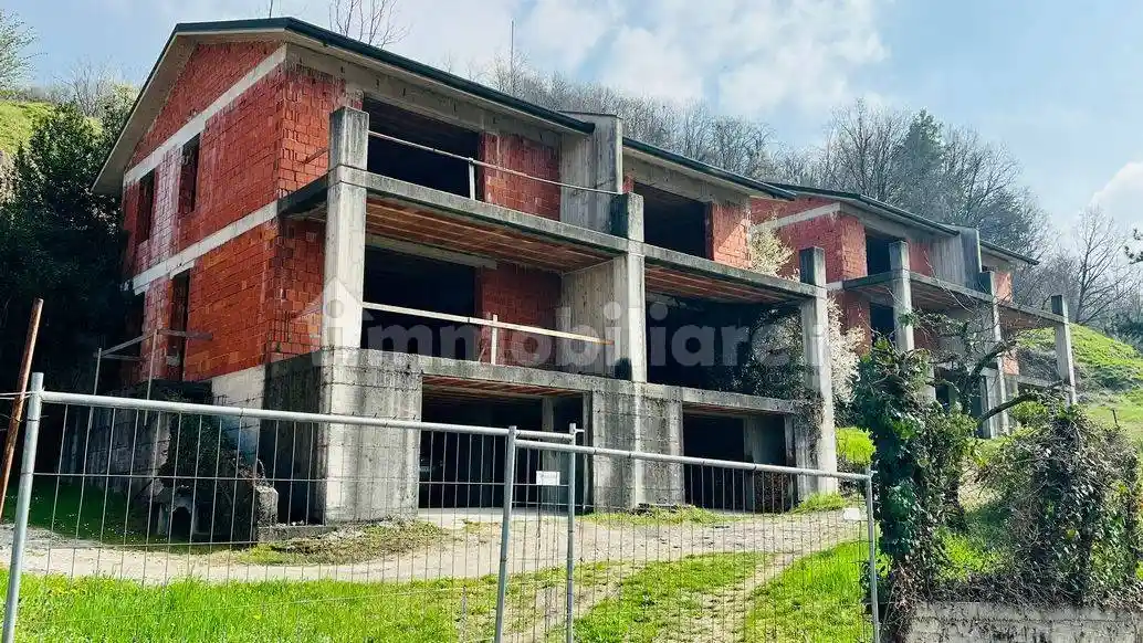 Villa in vendita a Castello di Brianza