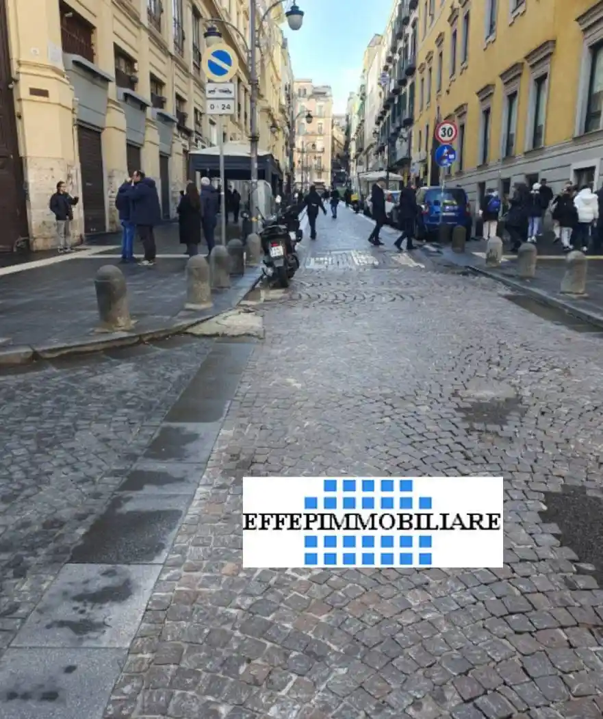Appartamento in vendita a Napoli