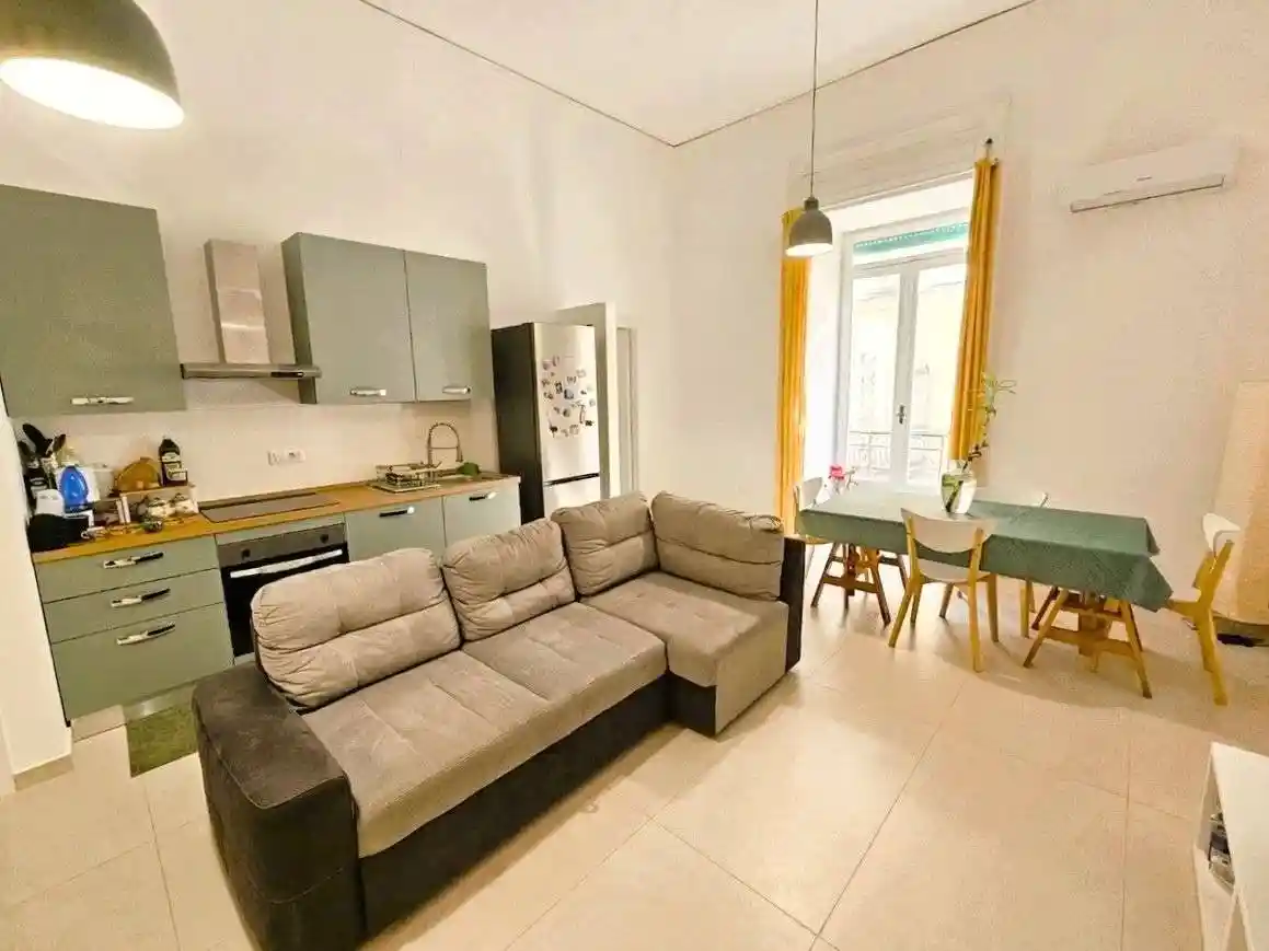 Appartamento in affitto a Napoli