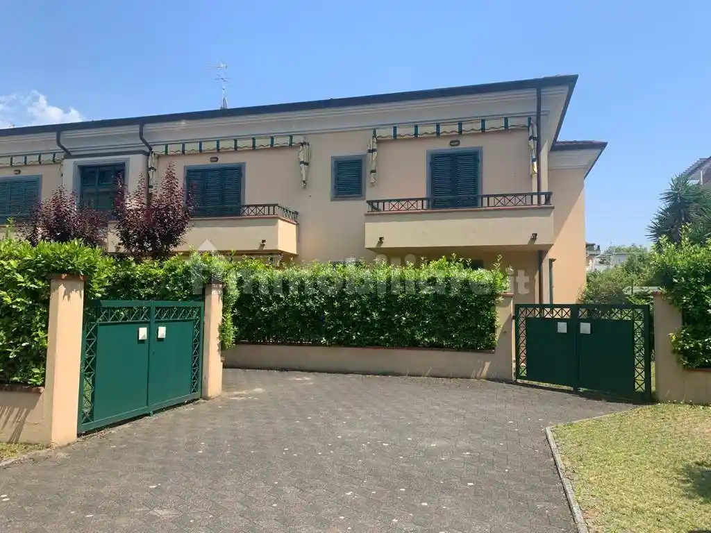 Appartamento in vendita a Massa