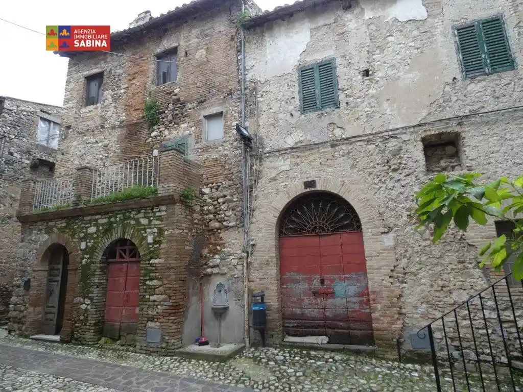 Appartamento in vendita a Torri in Sabina