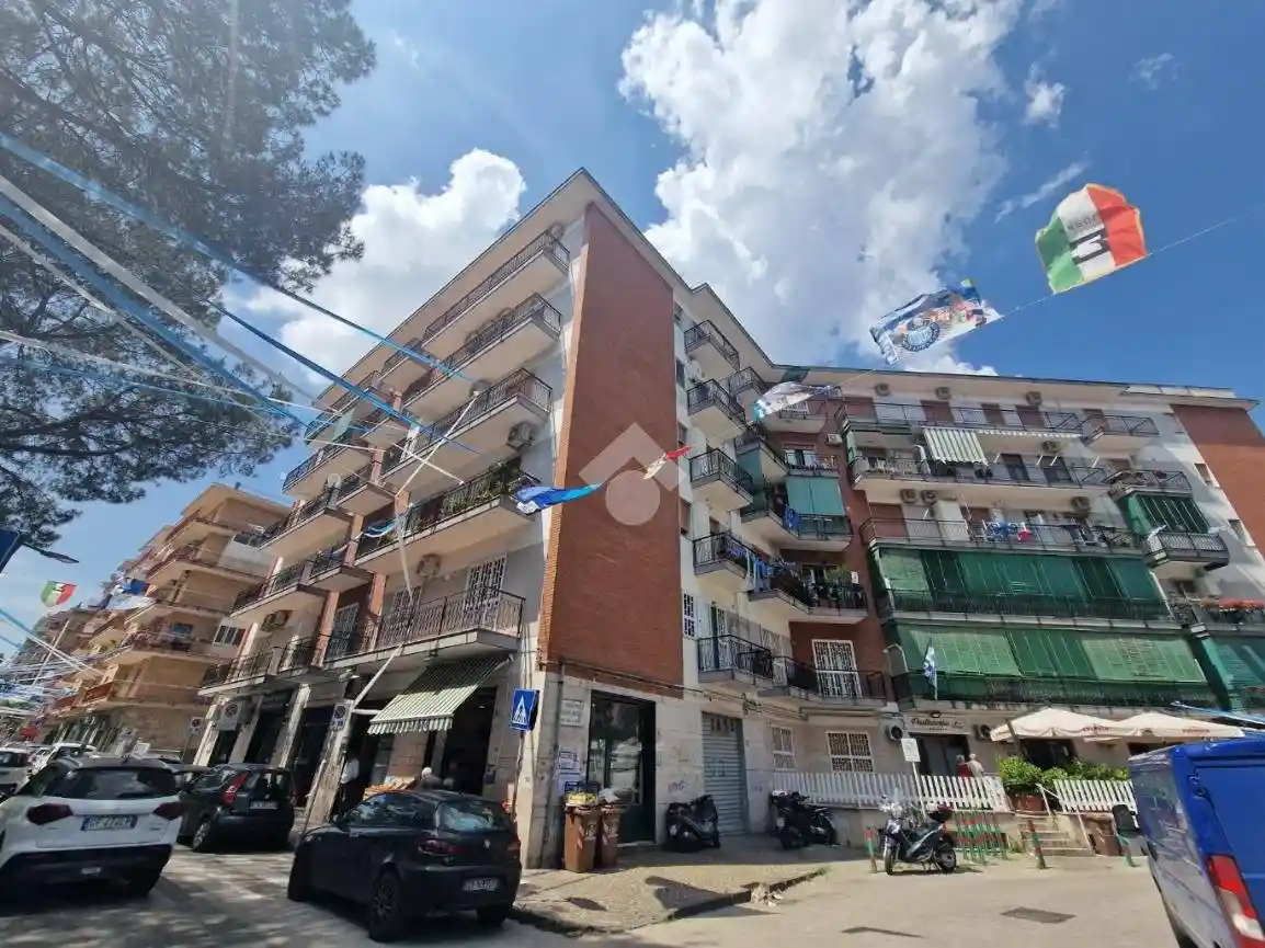 Appartamento in affitto a Napoli