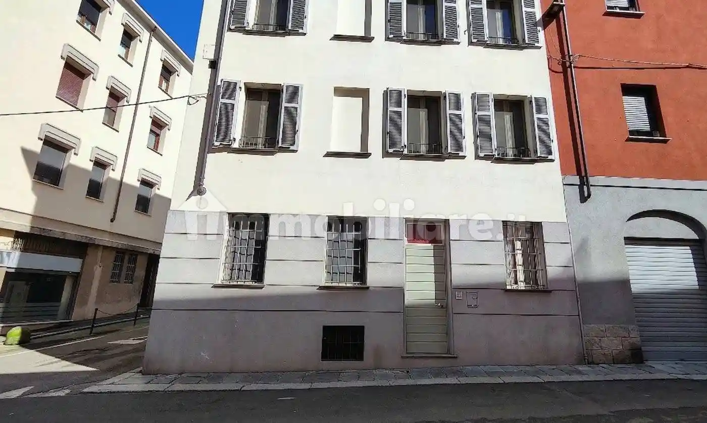 Appartamento in vendita a Piacenza