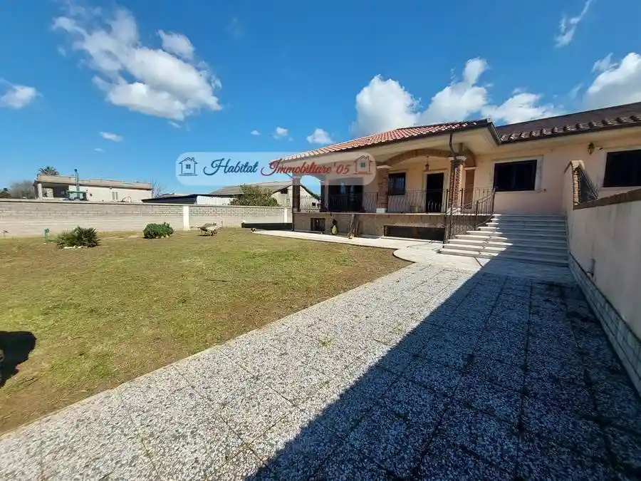 Villa in vendita a Anzio