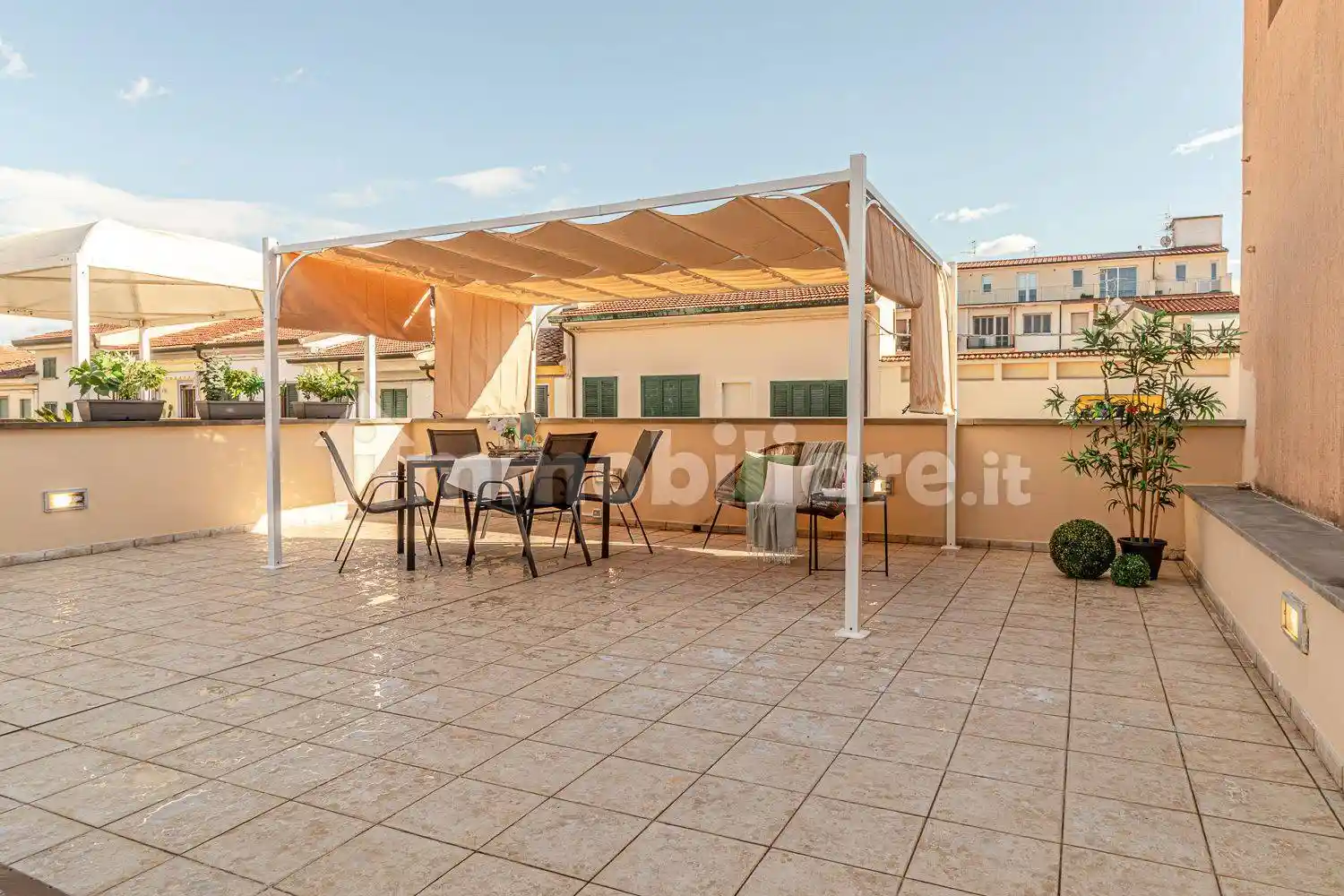 Appartamento in vendita a Viareggio