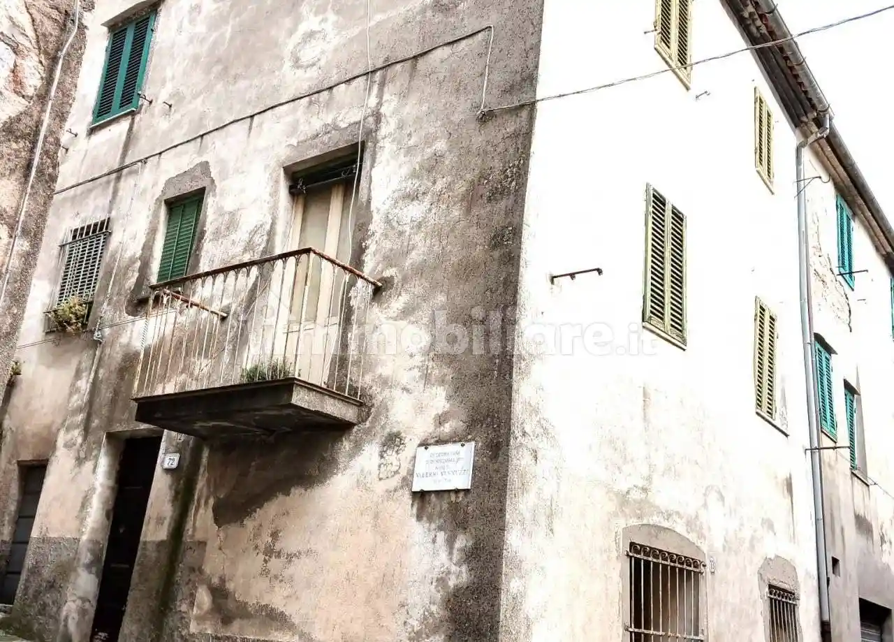 Appartamento in vendita a Roccalbegna