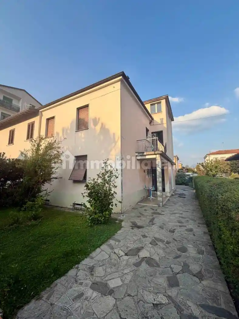 Villa in vendita a Brescia