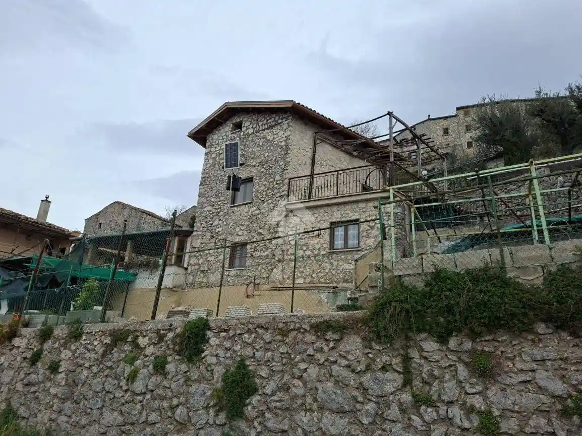 Casa indipendente in vendita a Fumone