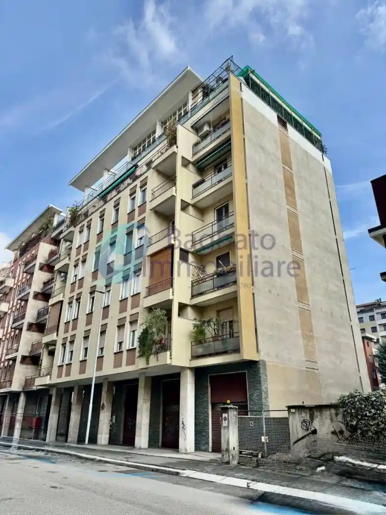 Appartamento in vendita a Novara