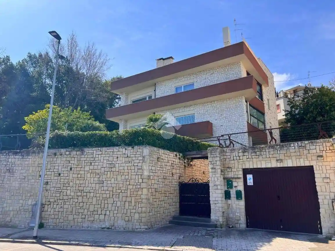 Appartamento in affitto a Ancona