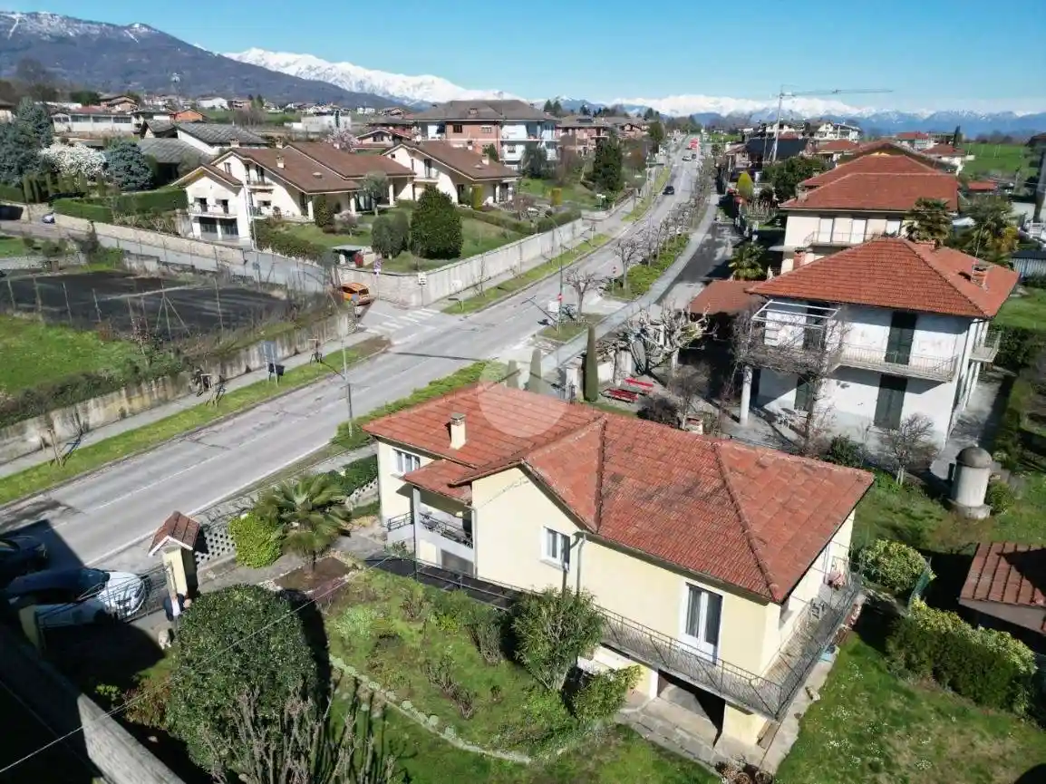 Casa indipendente in vendita a Barge