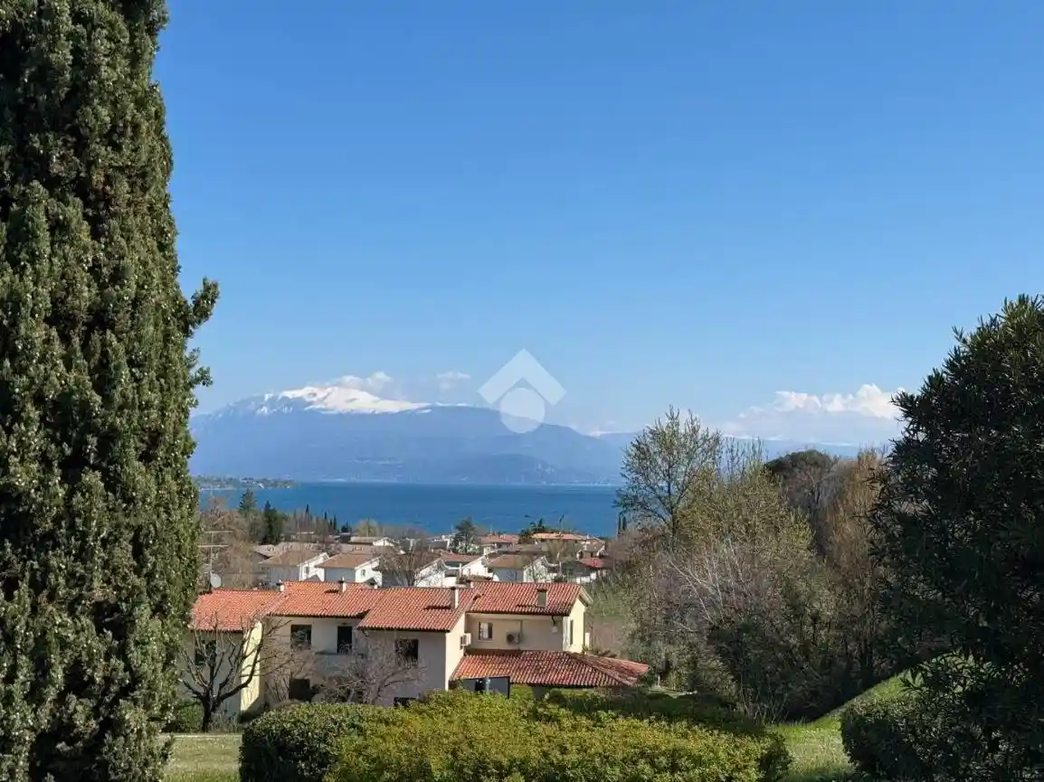 Appartamento in vendita a Padenghe sul Garda