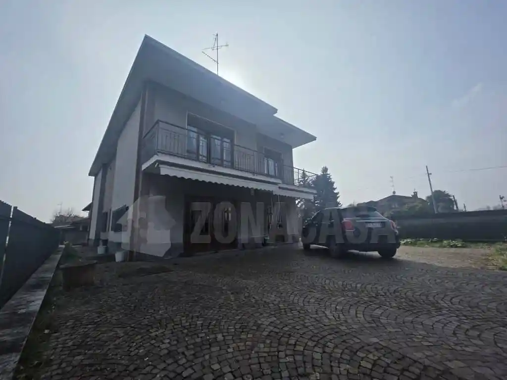 Villa in vendita a Somma Lombardo