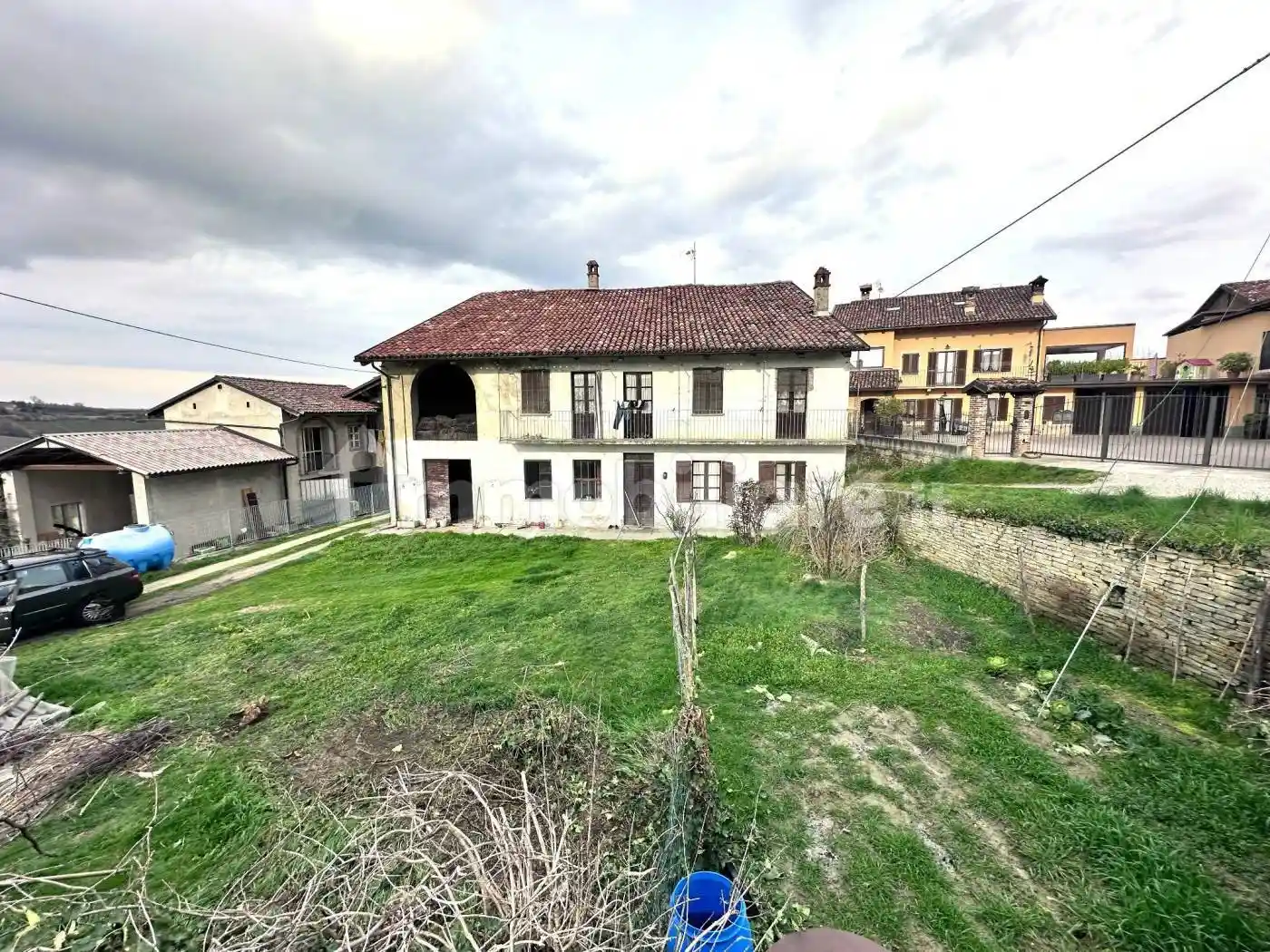 Rustico - Casale in vendita a Alba