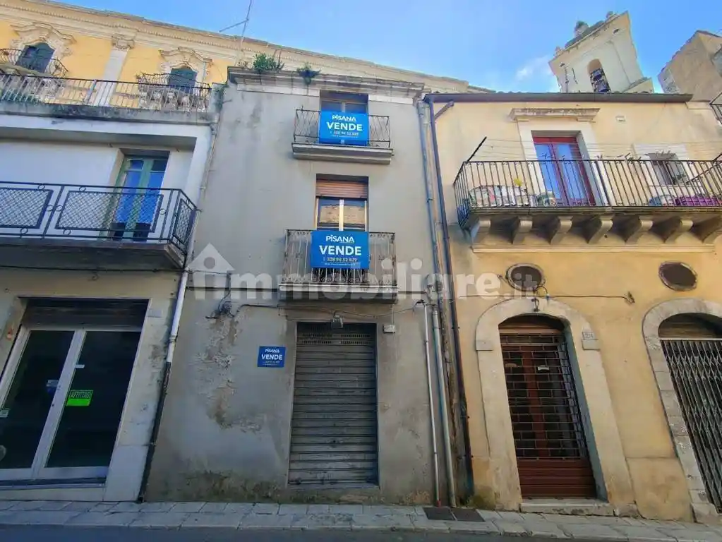 Casa indipendente in vendita a Ragusa