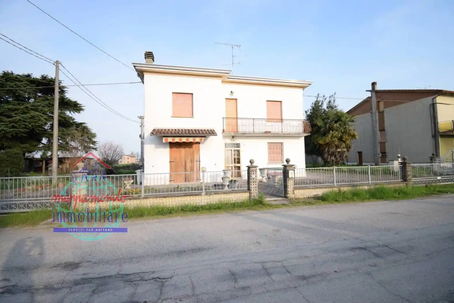 Villa in vendita a Cento