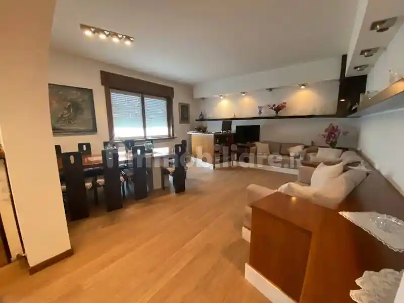 Villa in vendita a Corno di Rosazzo