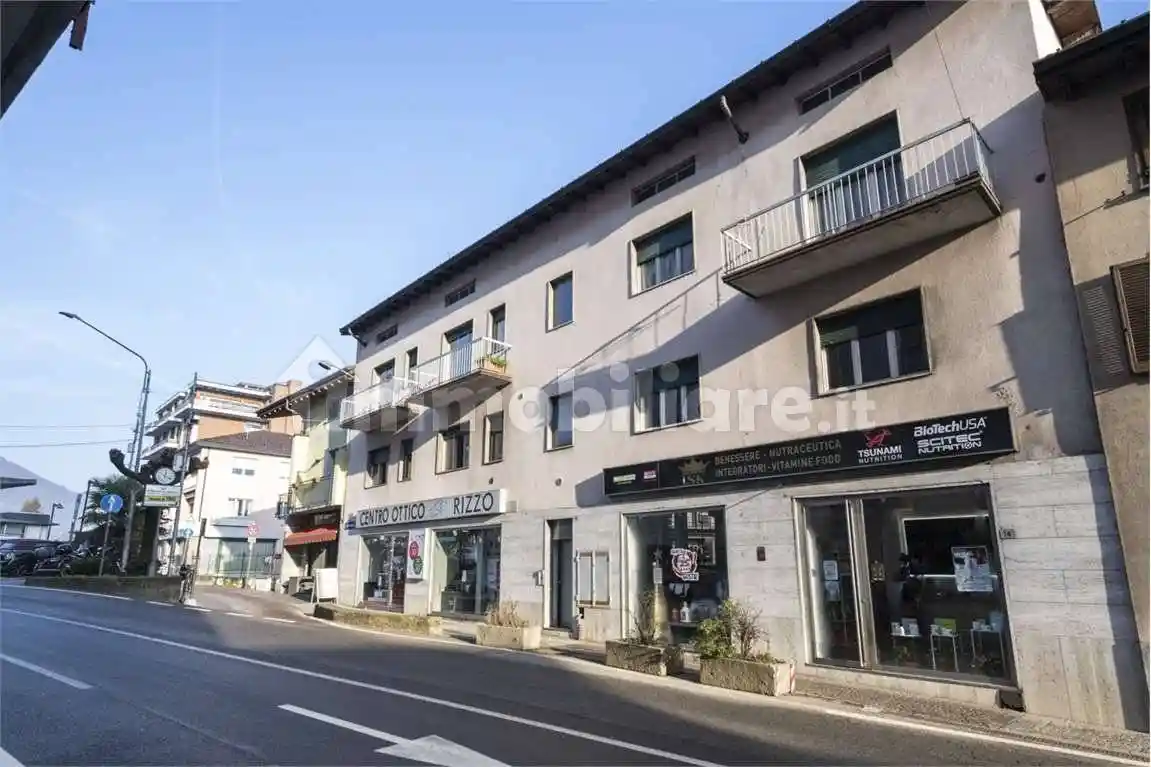 Appartamento in vendita a Lavena Ponte Tresa