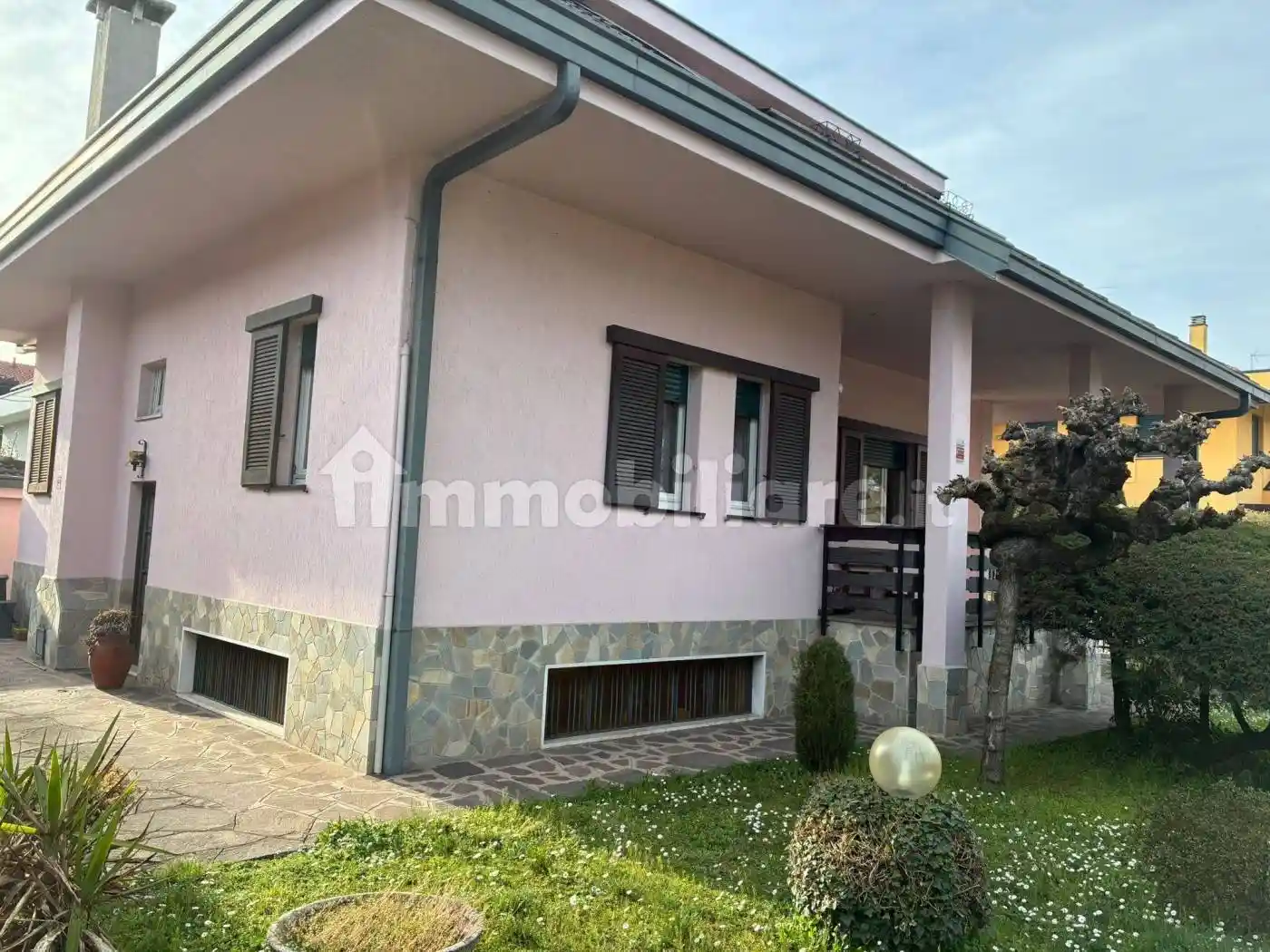 Villa in vendita a Bareggio