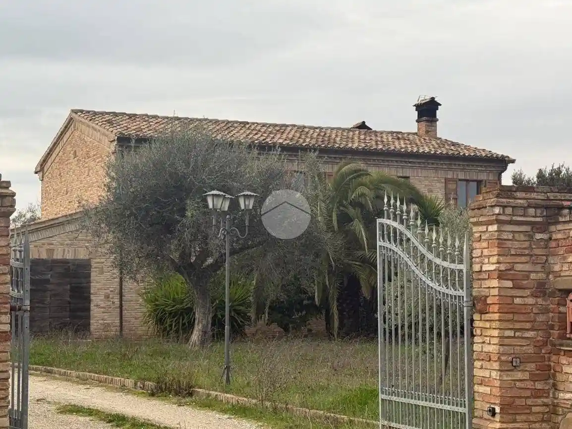 Casa indipendente in vendita a Cartoceto