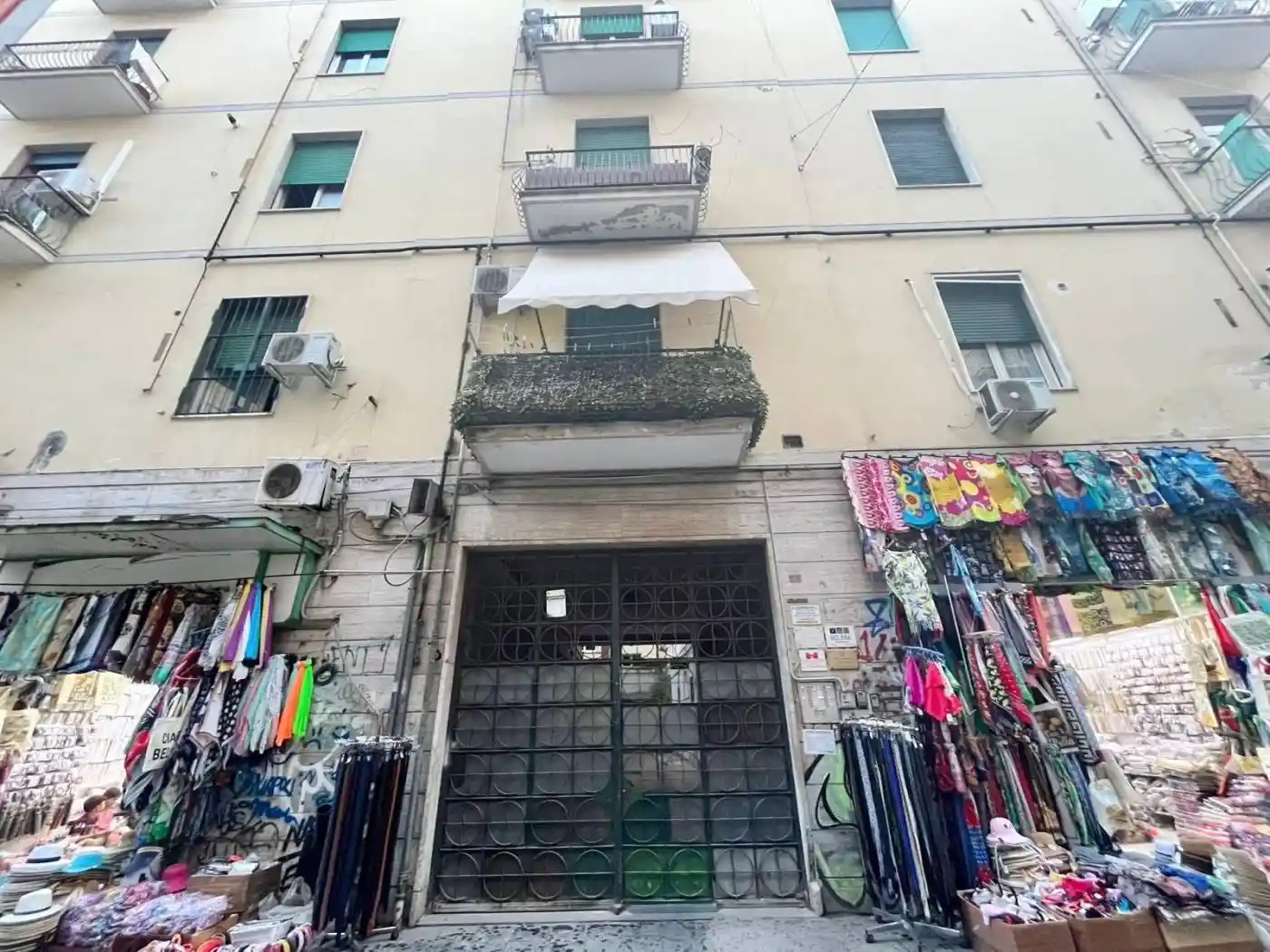 Appartamento in vendita a Napoli