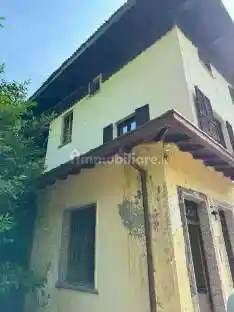 Palazzo - Stabile in vendita a Lumezzane