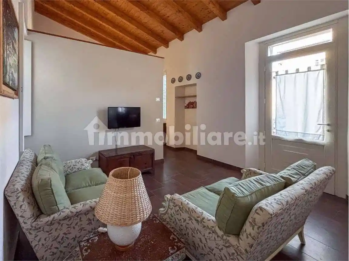 Appartamento in affitto a Arona