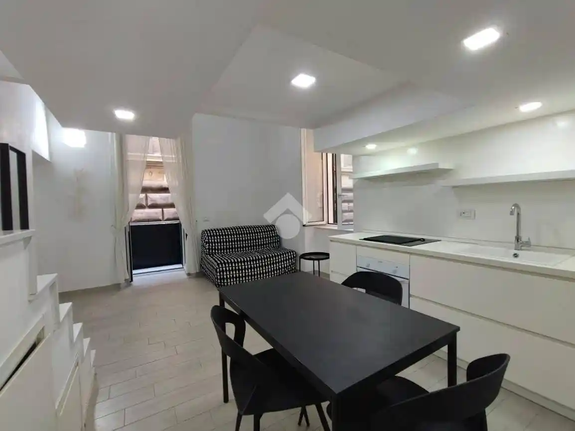 Appartamento in affitto a Napoli