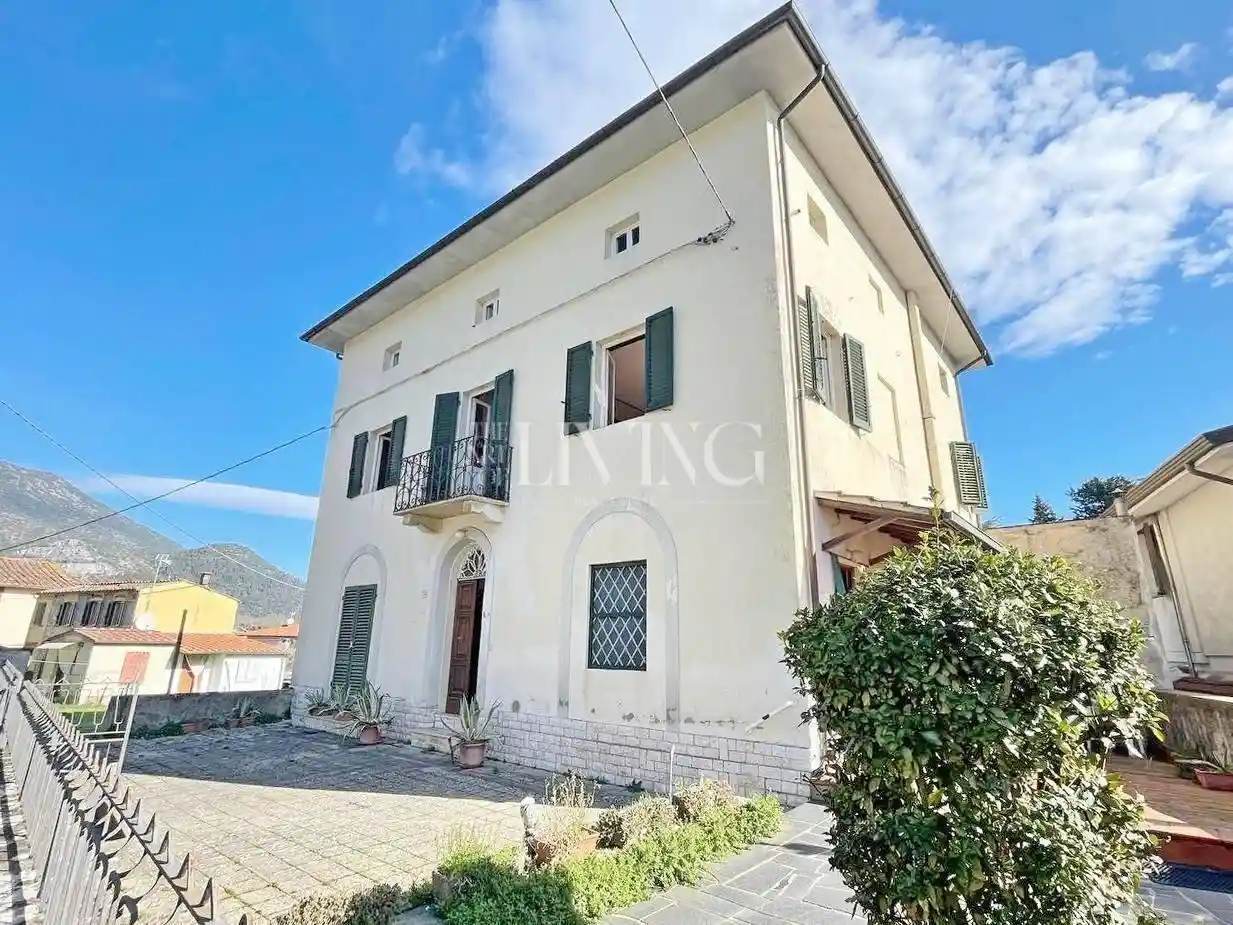 Villa in vendita a Lucca