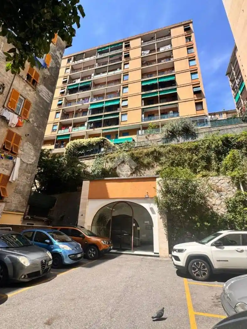 Appartamento in vendita a Genova