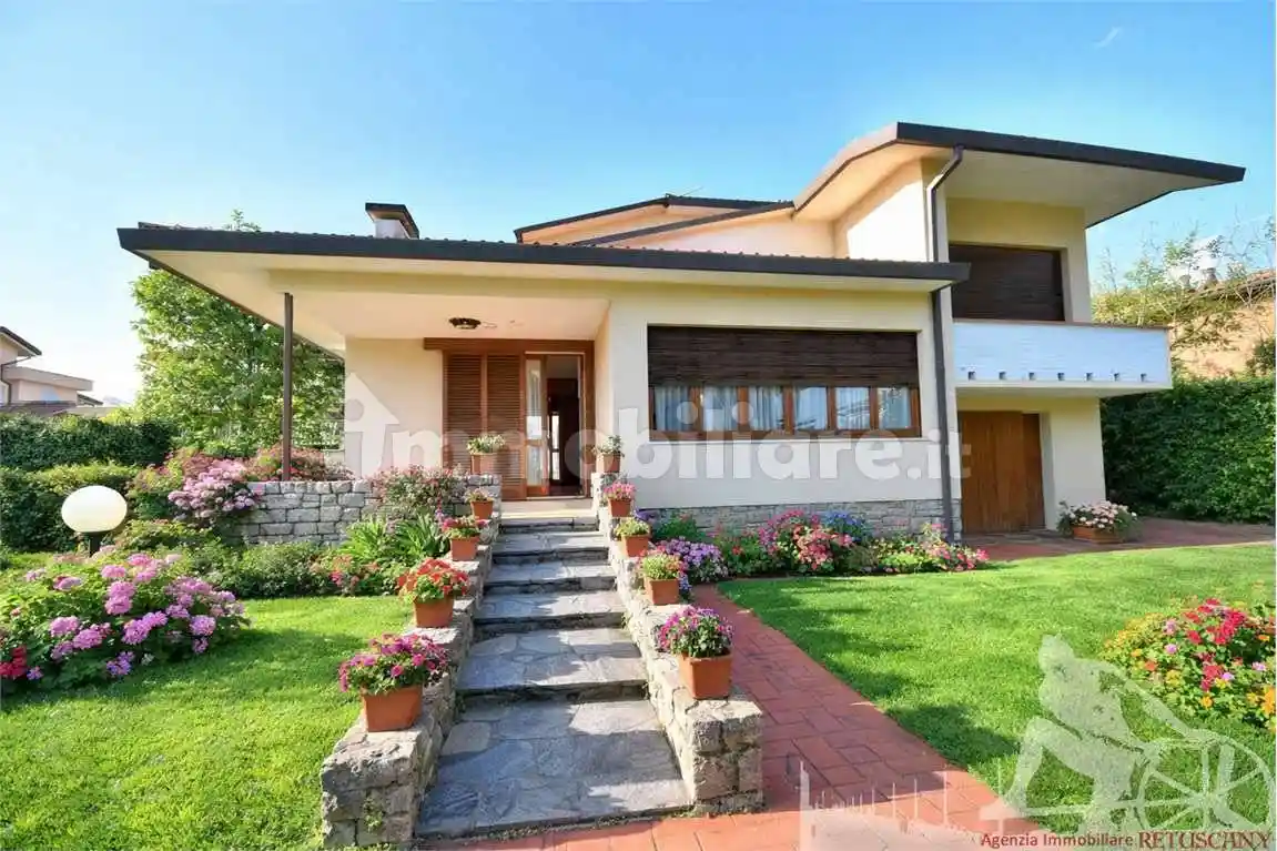 Villa in vendita a Pietrasanta