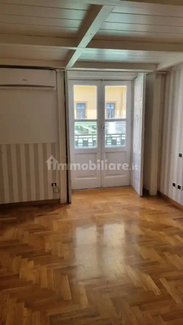 Appartamento in affitto a Napoli