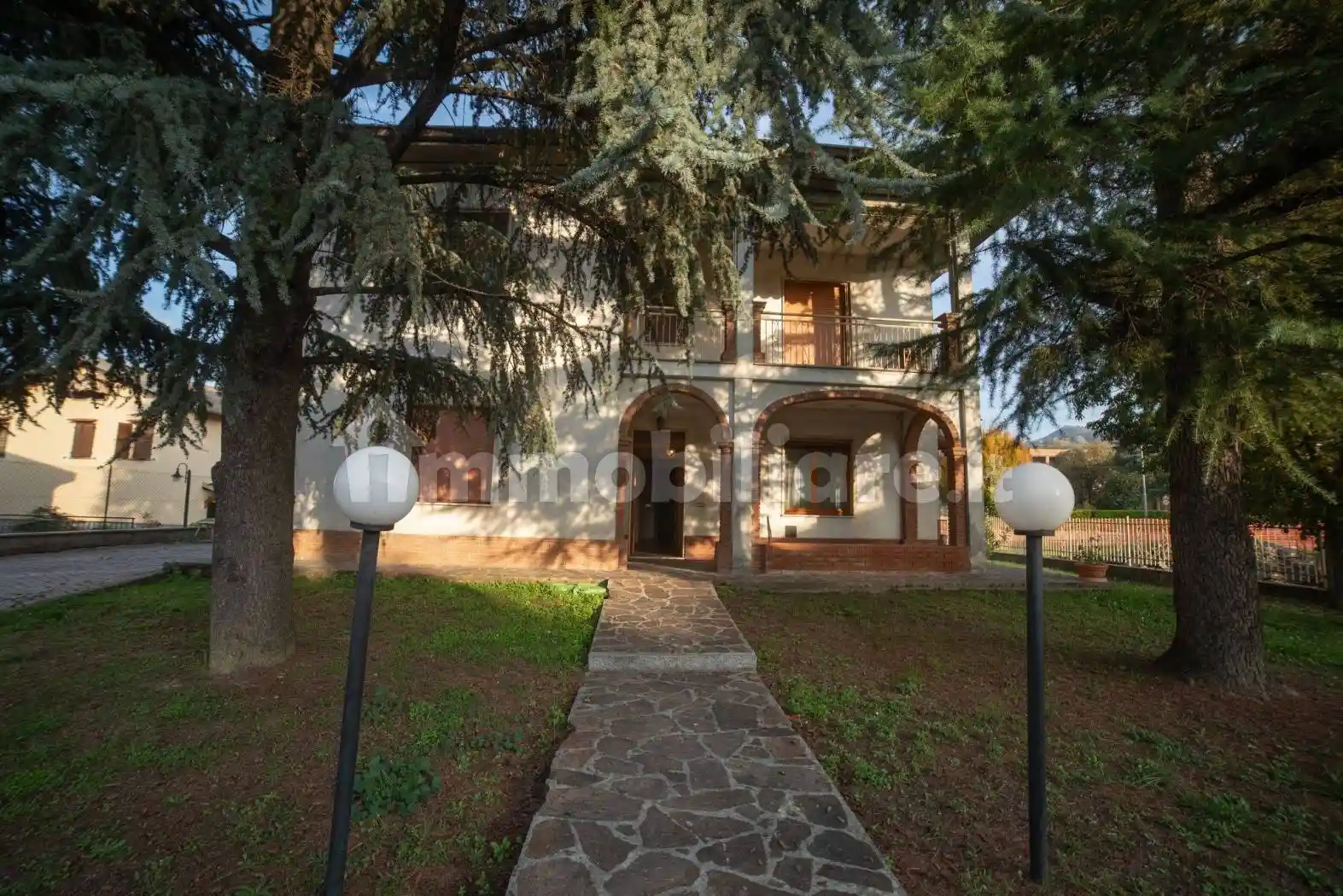 Villa in vendita a Santa Giuletta