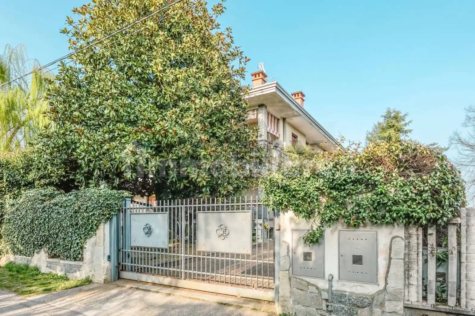 Casa indipendente in vendita a Gorla Minore