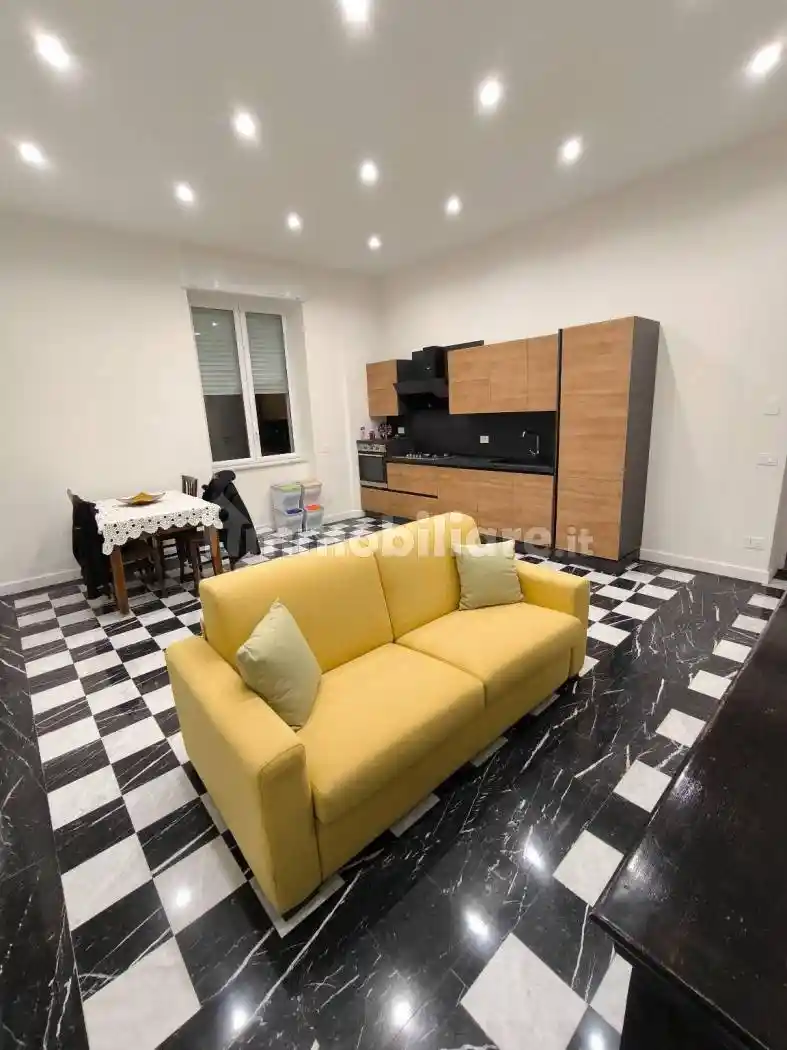 Appartamento in affitto a Napoli