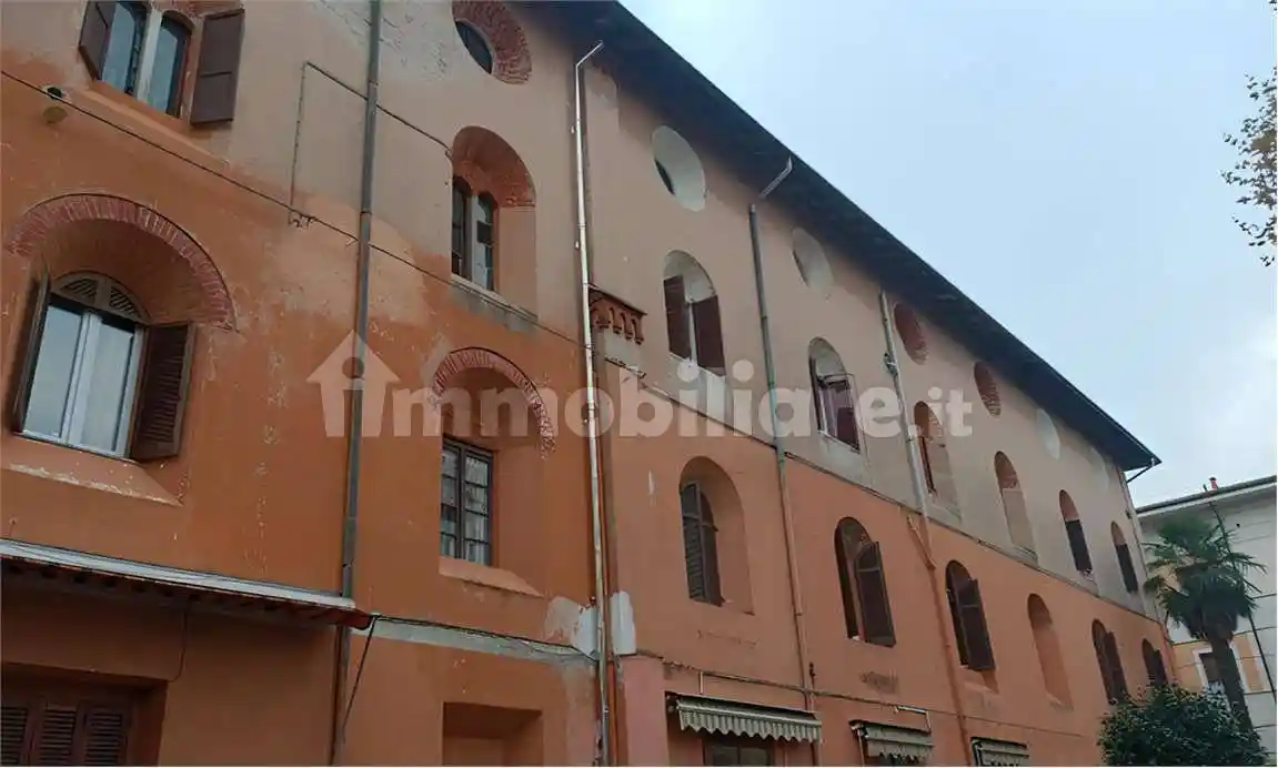 Appartamento in vendita a Varano Borghi