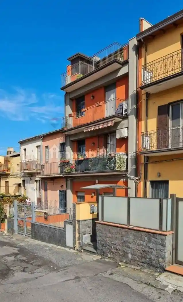 Casa indipendente in vendita a Catania